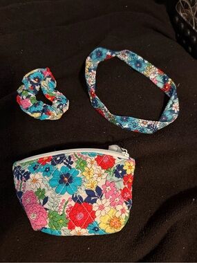 Vera Bradley small pouch with head and hair bands